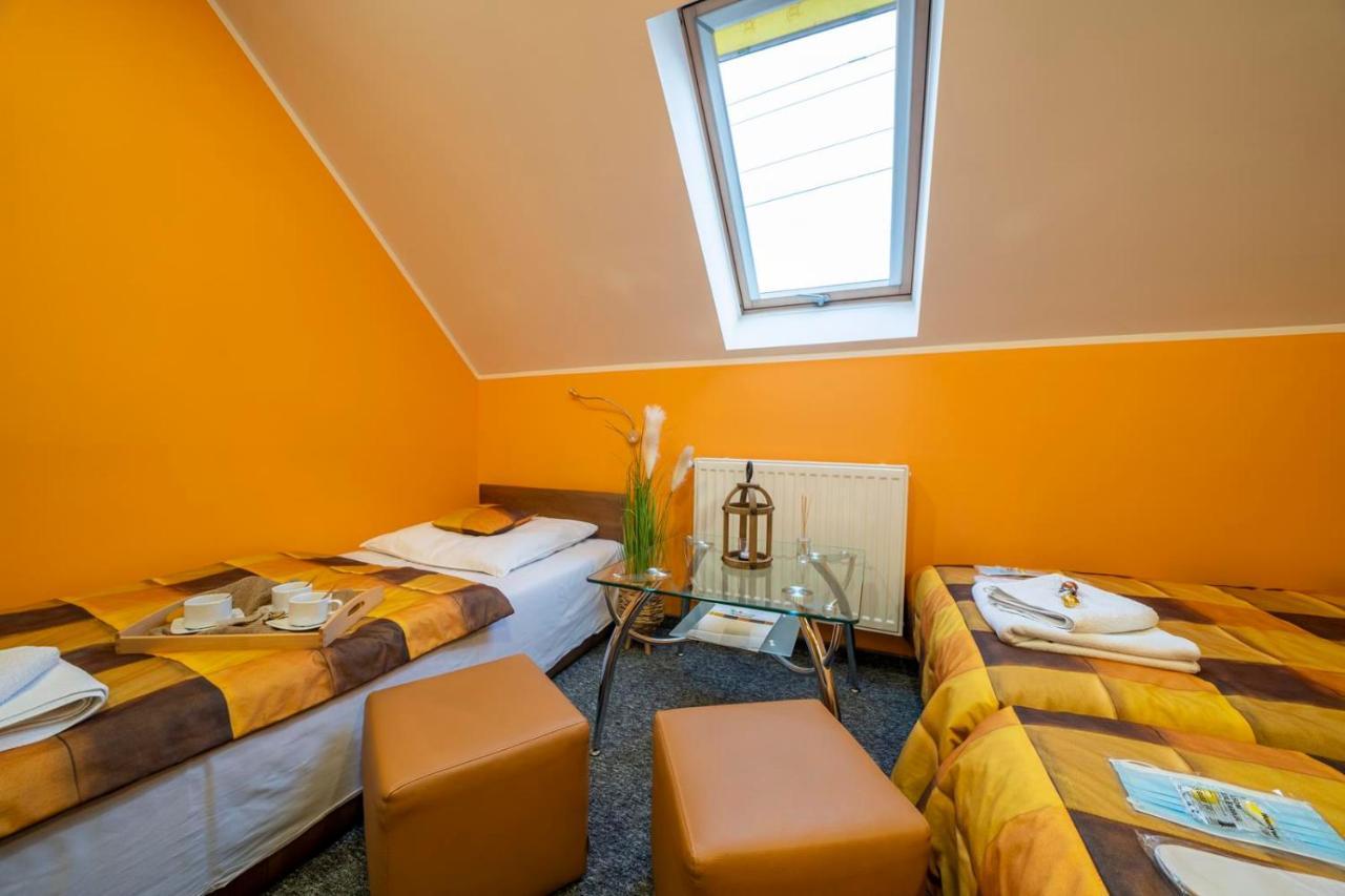 Fortisline Pokoje Z Klimatyzcja Sauna Apartment ออปอเล ภายนอก รูปภาพ