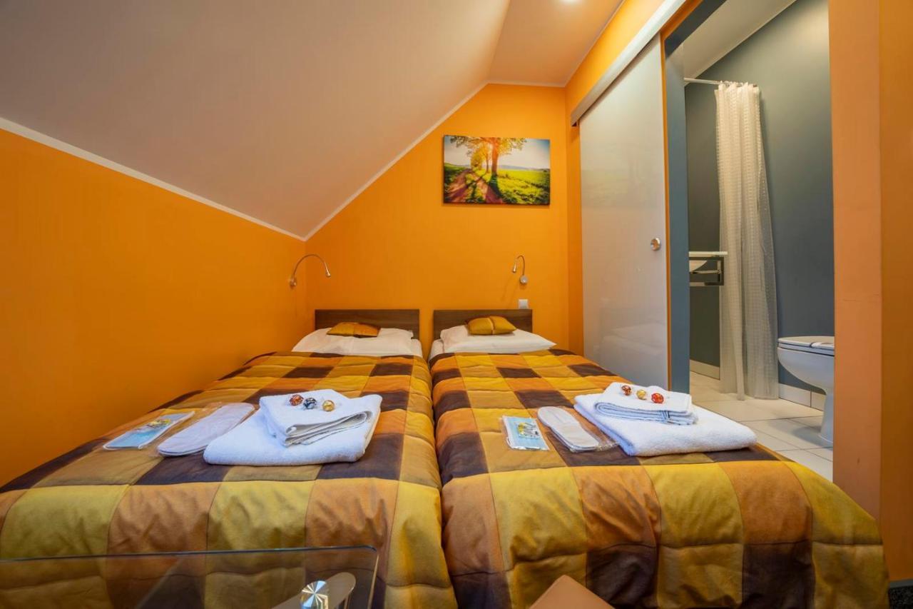 Fortisline Pokoje Z Klimatyzcja Sauna Apartment ออปอเล ภายนอก รูปภาพ
