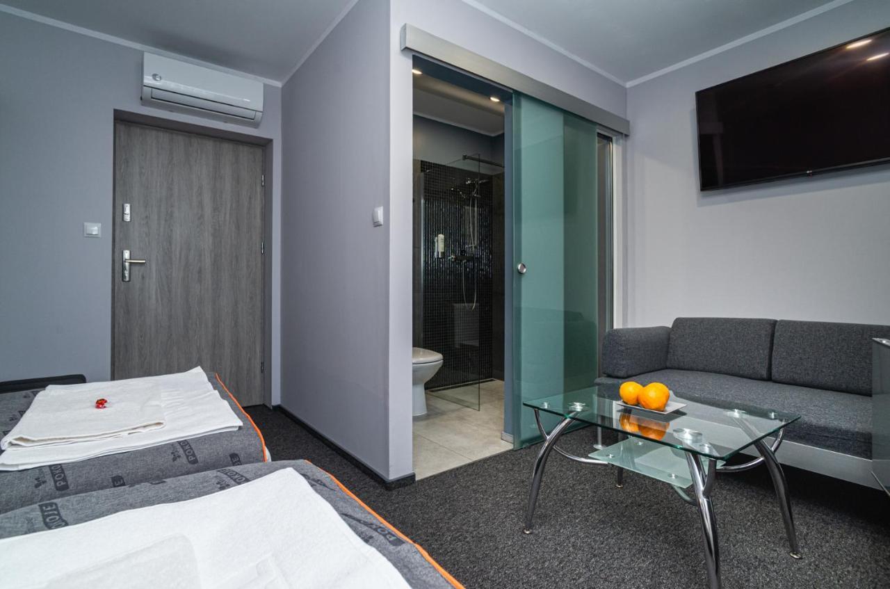 Fortisline Pokoje Z Klimatyzcja Sauna Apartment ออปอเล ภายนอก รูปภาพ